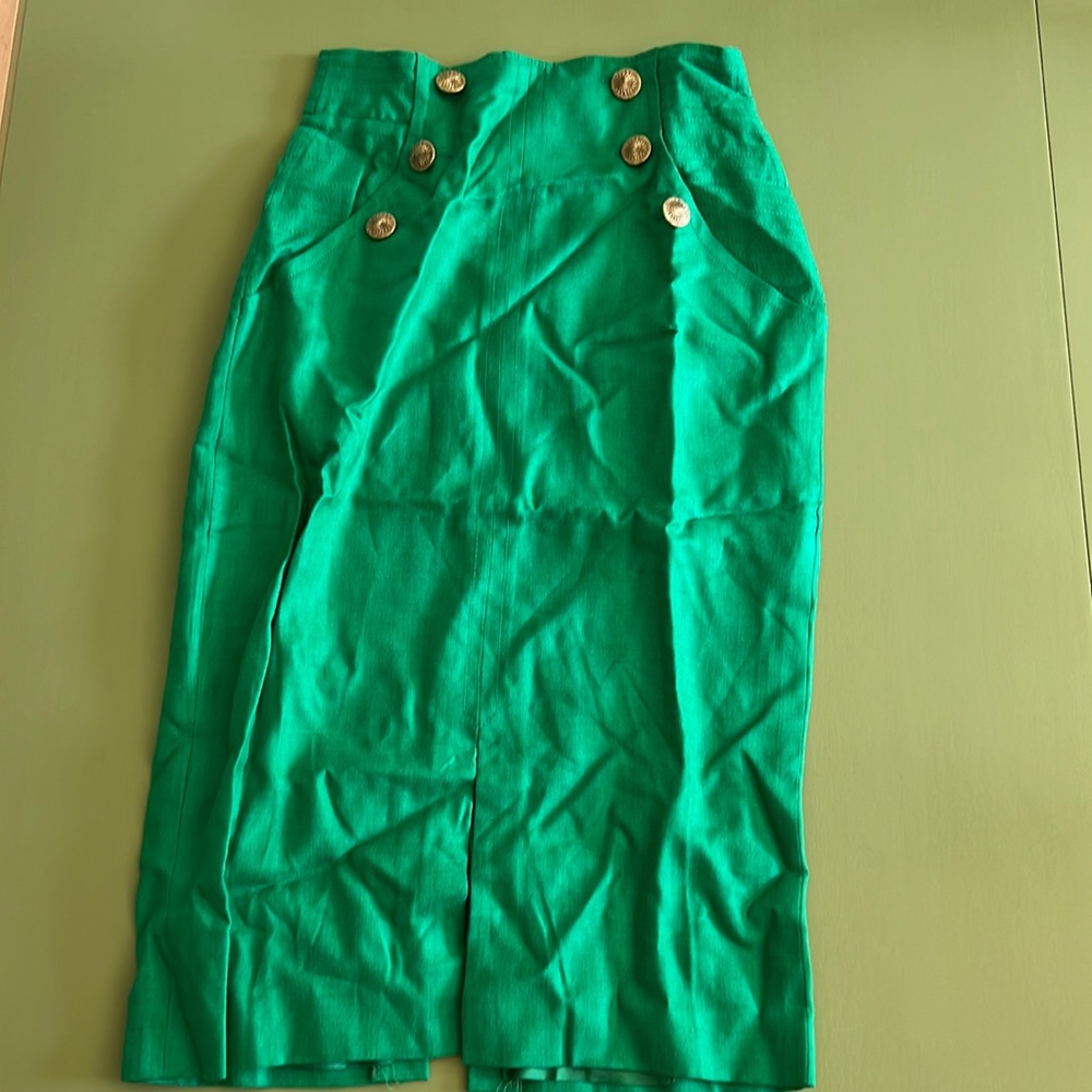 Louis Feraud green pencil skirt, size US6